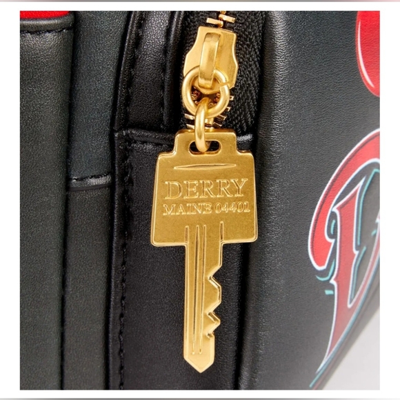 IT Pennywise Light-up Loungefly - Picture 6 of 7